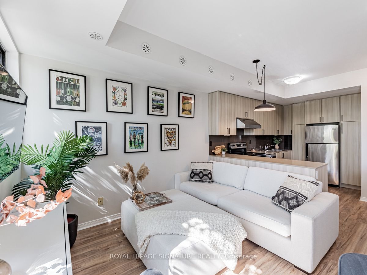 60-68 Winston Park Boulevard, Toronto, ON, M3K 1C3