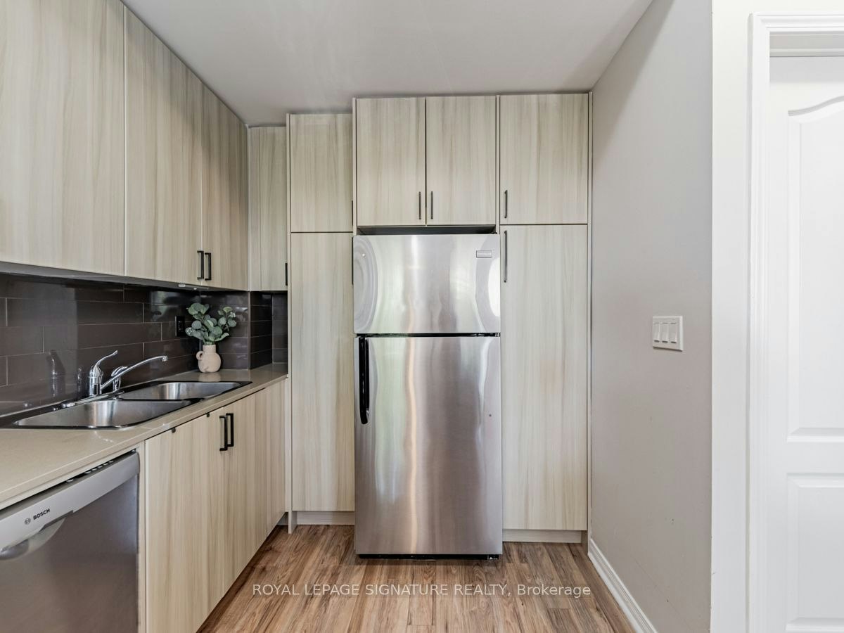 60-68 Winston Park Boulevard, Toronto, ON, M3K 1C3 - 6