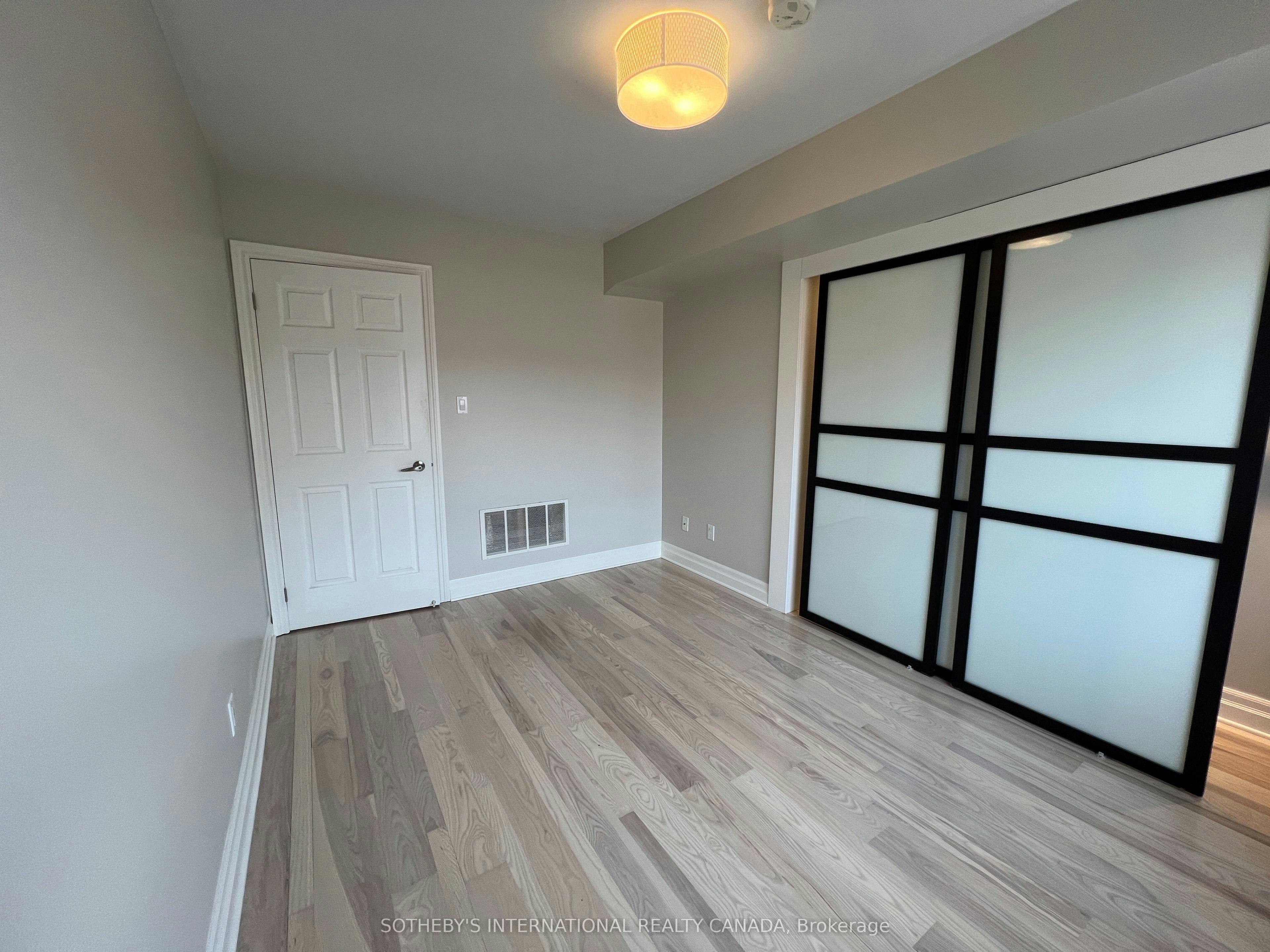 301-3069 Lakeshore Boulevard, Toronto, ON, M8V 1K6 - 5