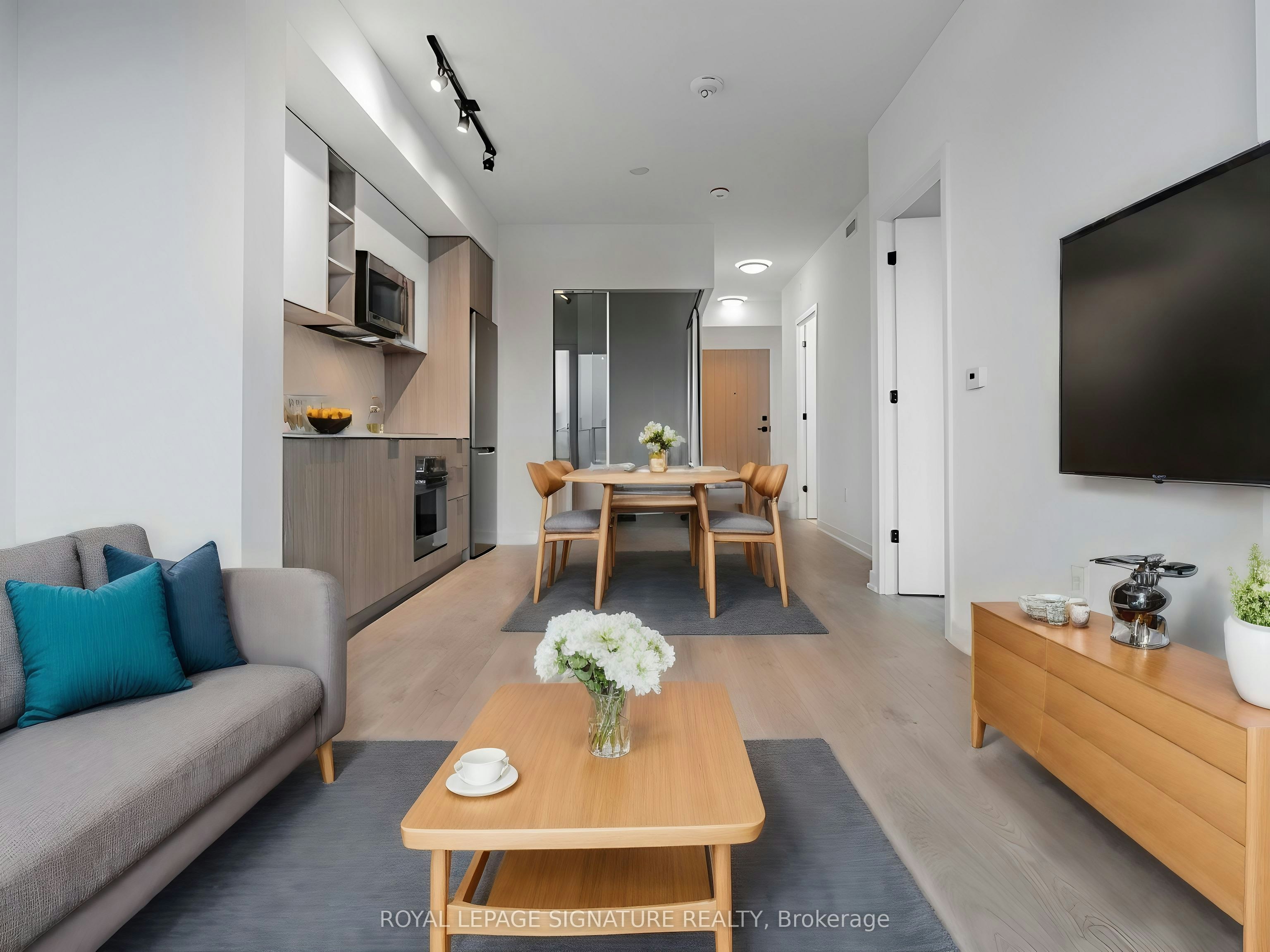 805-36 Zorra Street, Toronto, ON, M8Z 4Z7 - 2