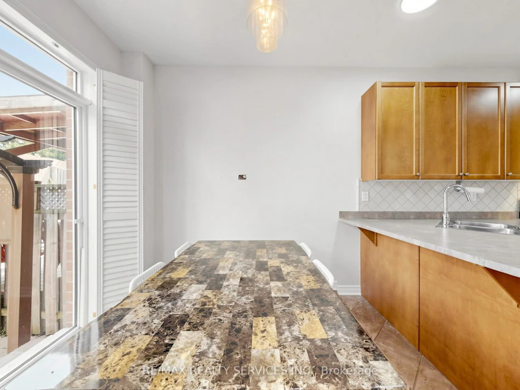 50 Rocky Point Crescent, Brampton, ON, L6V 4R7 - 13