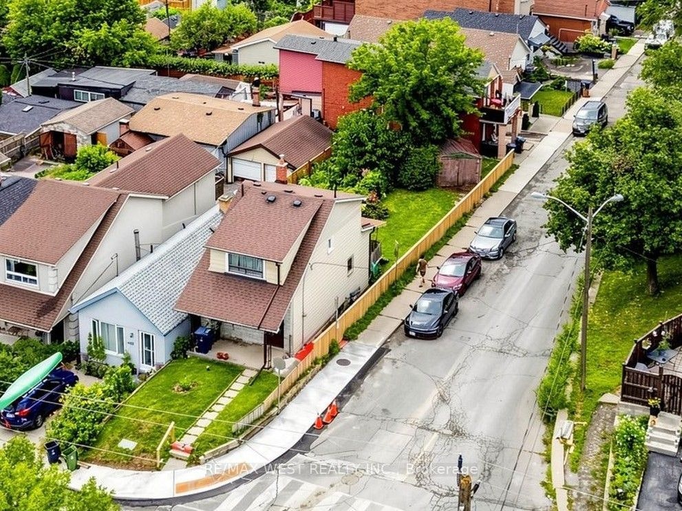 410 Silverthorn Avenue, Toronto, ON, M6M 3H2