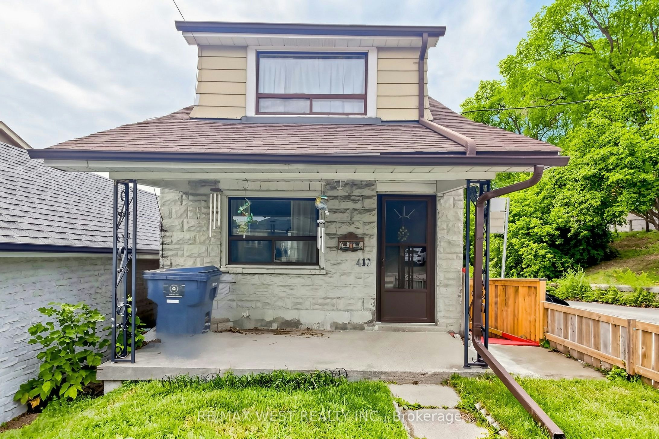 410 Silverthorn Avenue, Toronto, ON, M6M 3H2
