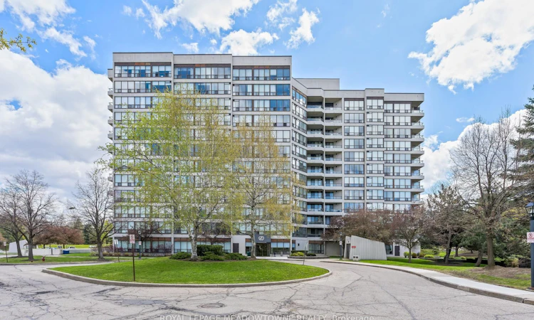 104-10 Laurelcrest Street