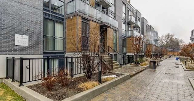 702-15 Sousa Mendes Street, Toronto, ON, M6P 0A9 - 2