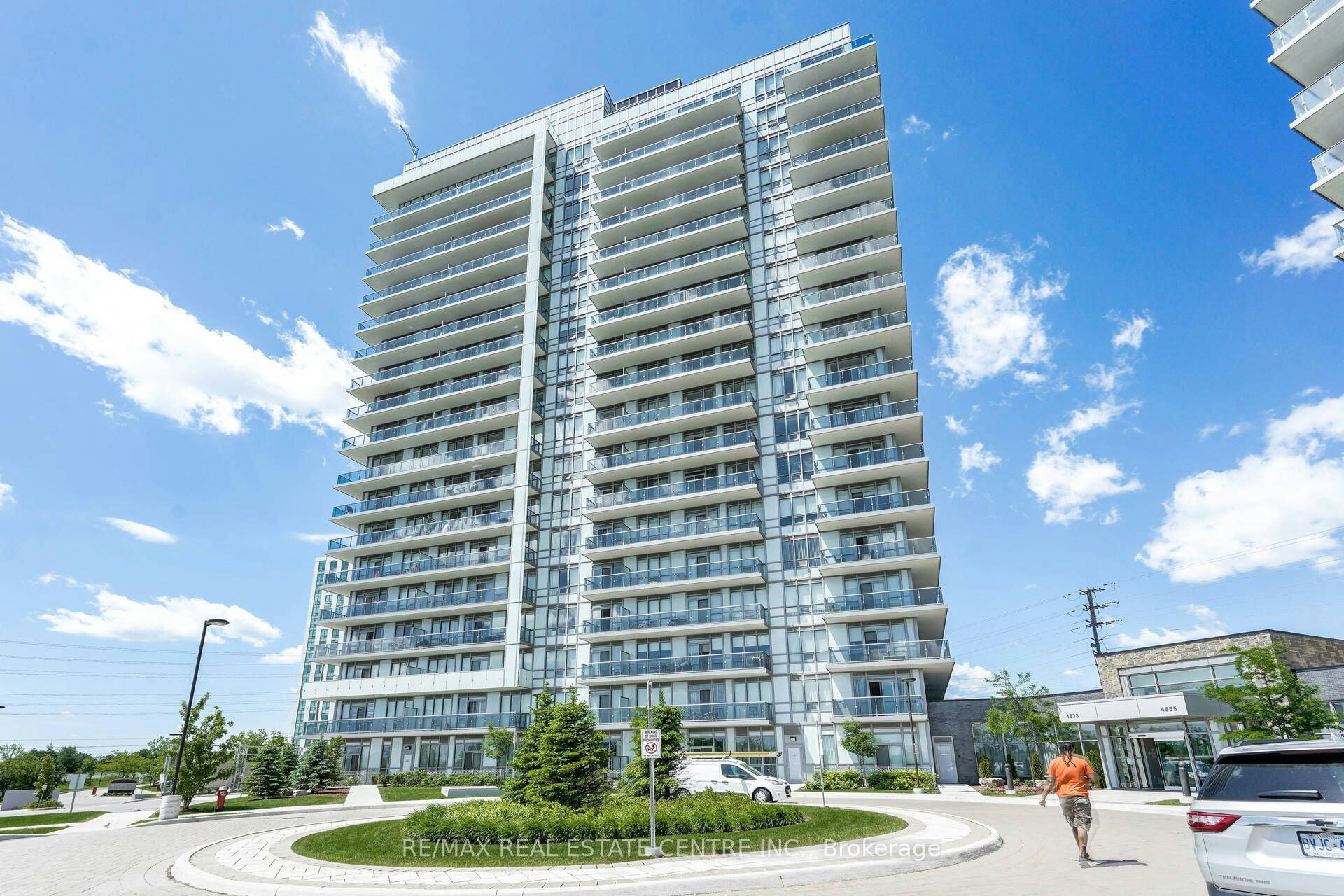 802-4677 Glen Erin Drive, Mississauga, ON, L5M 2E3