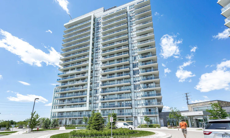 802-4677 Glen Erin Drive