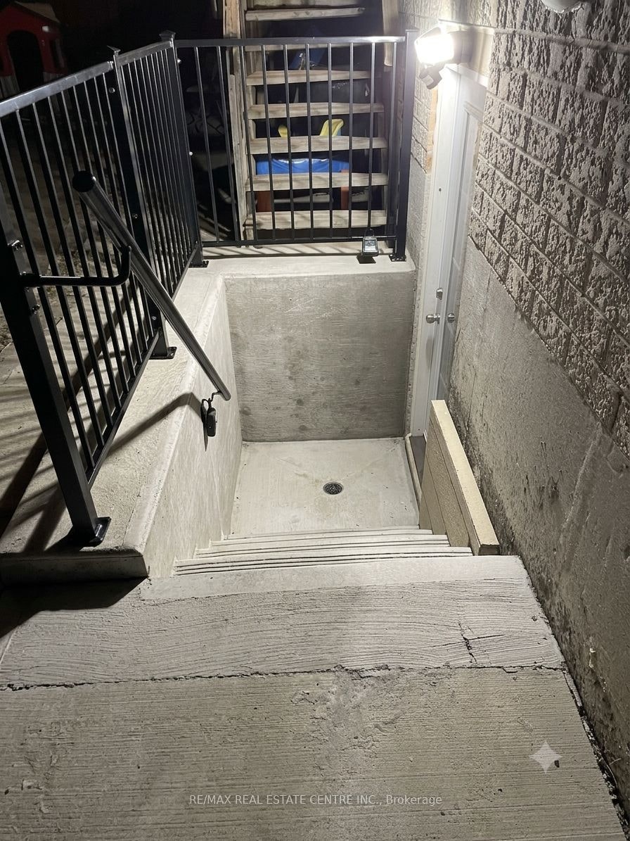 (Bsmt)-21 Buster Drive, Brampton, ON, L6Y 5R2 - 16