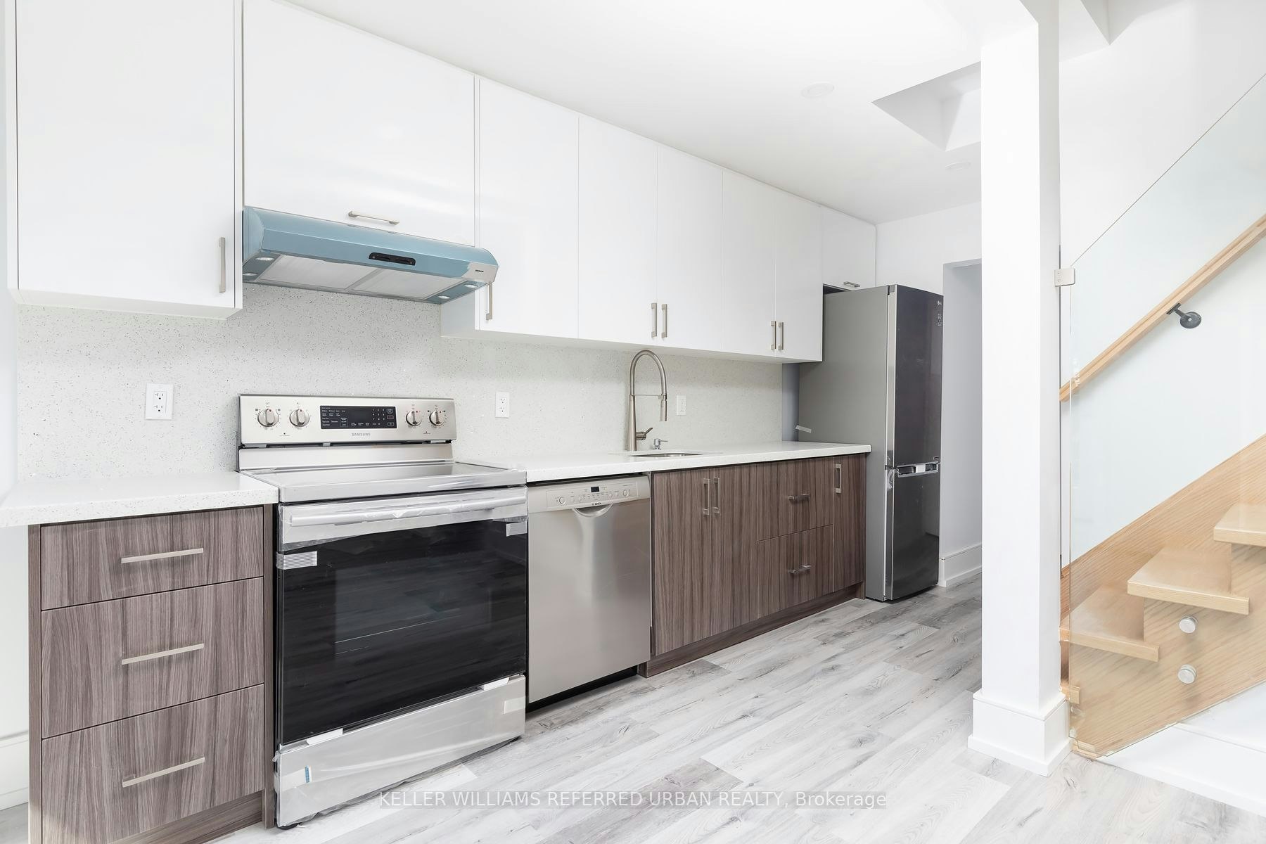 3-1588 King Street W, Toronto, ON, M6K 1J7 - 3