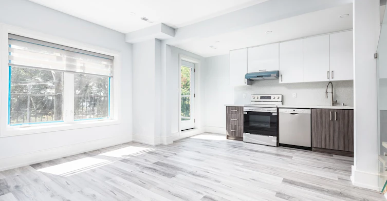3-1588 King Street W, Toronto, ON, M6K 1J7 - 2