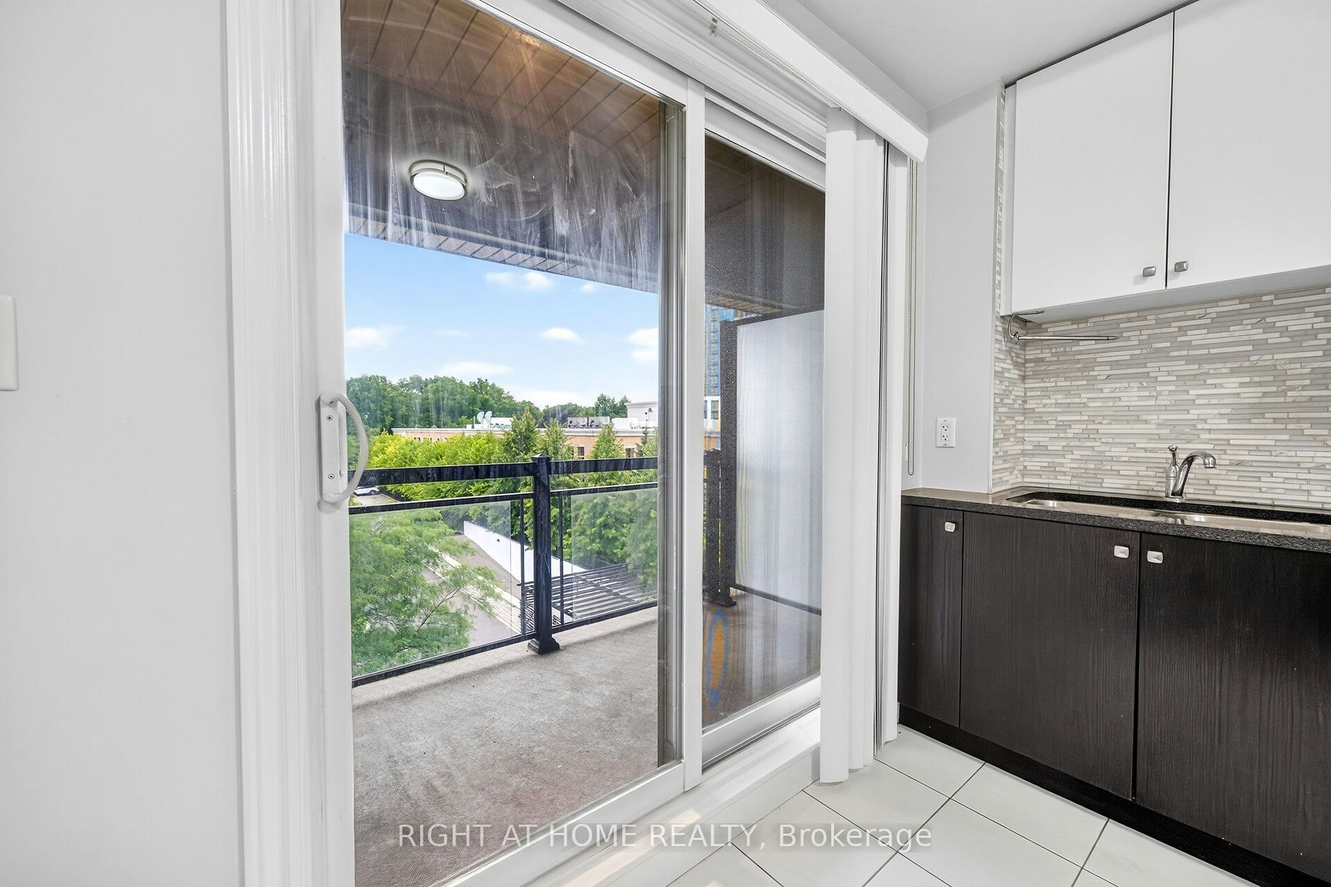430-570 Lolita Gardens, Mississauga, ON, L5A 0A1 - 17
