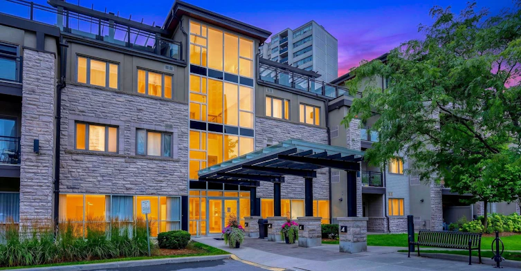 430-570 Lolita Gardens, Mississauga, ON, L5A 0A1