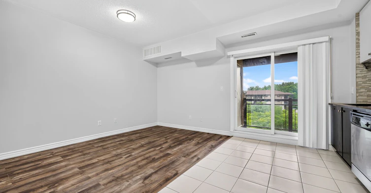 430-570 Lolita Gardens, Mississauga, ON, L5A 0A1 - 4
