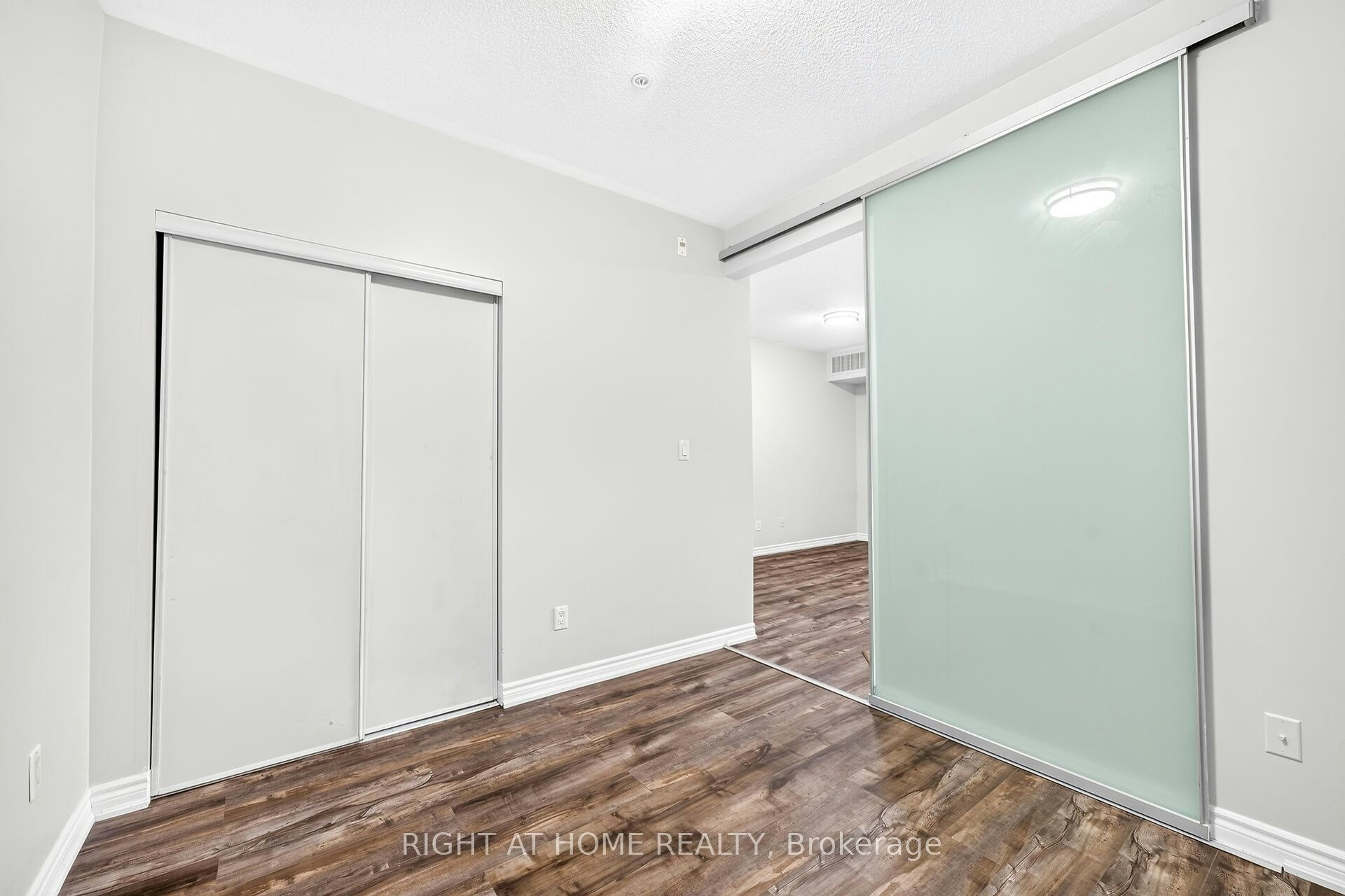 430-570 Lolita Gardens, Mississauga, ON, L5A 0A1 - 27