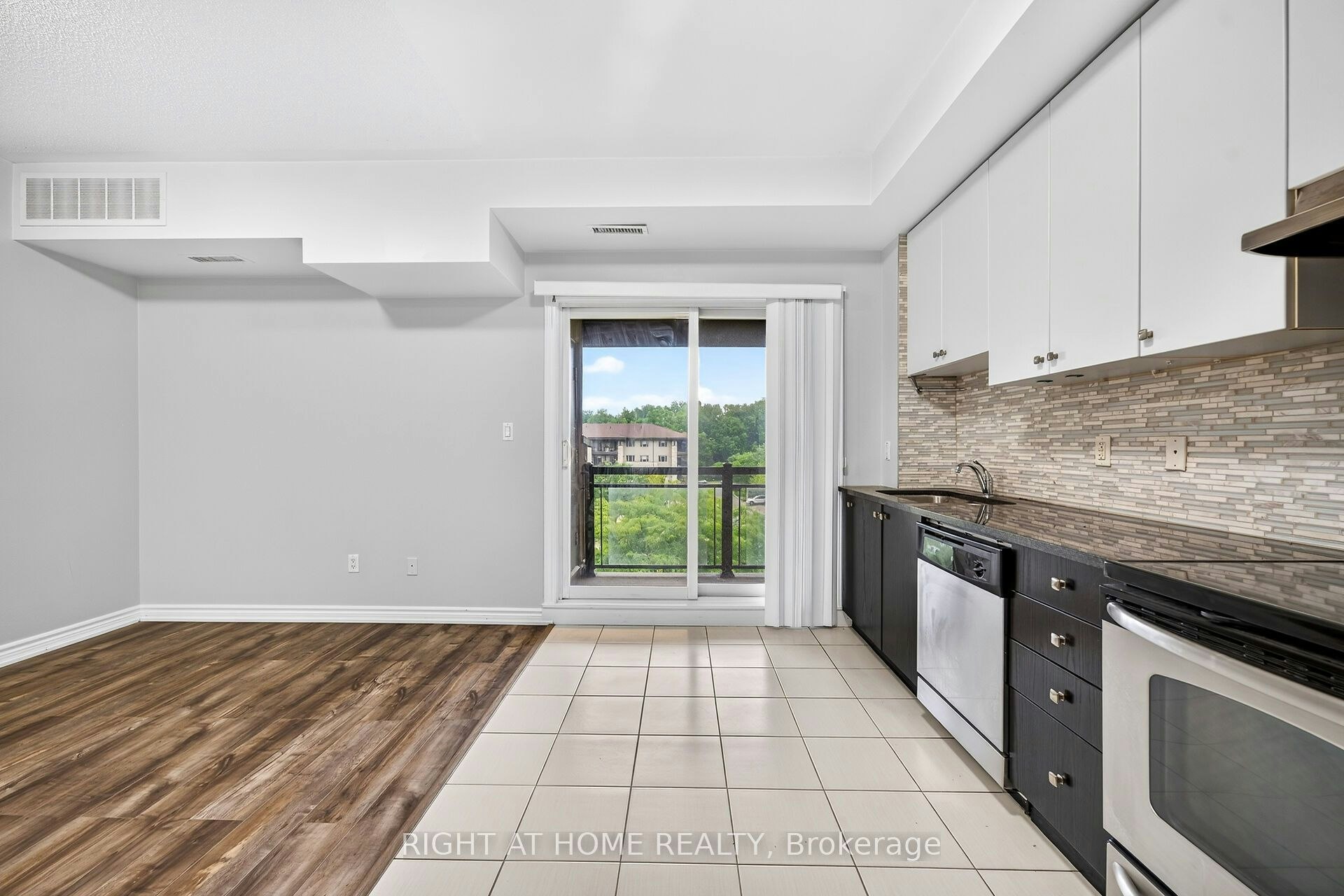 430-570 Lolita Gardens, Mississauga, ON, L5A 0A1 - 22