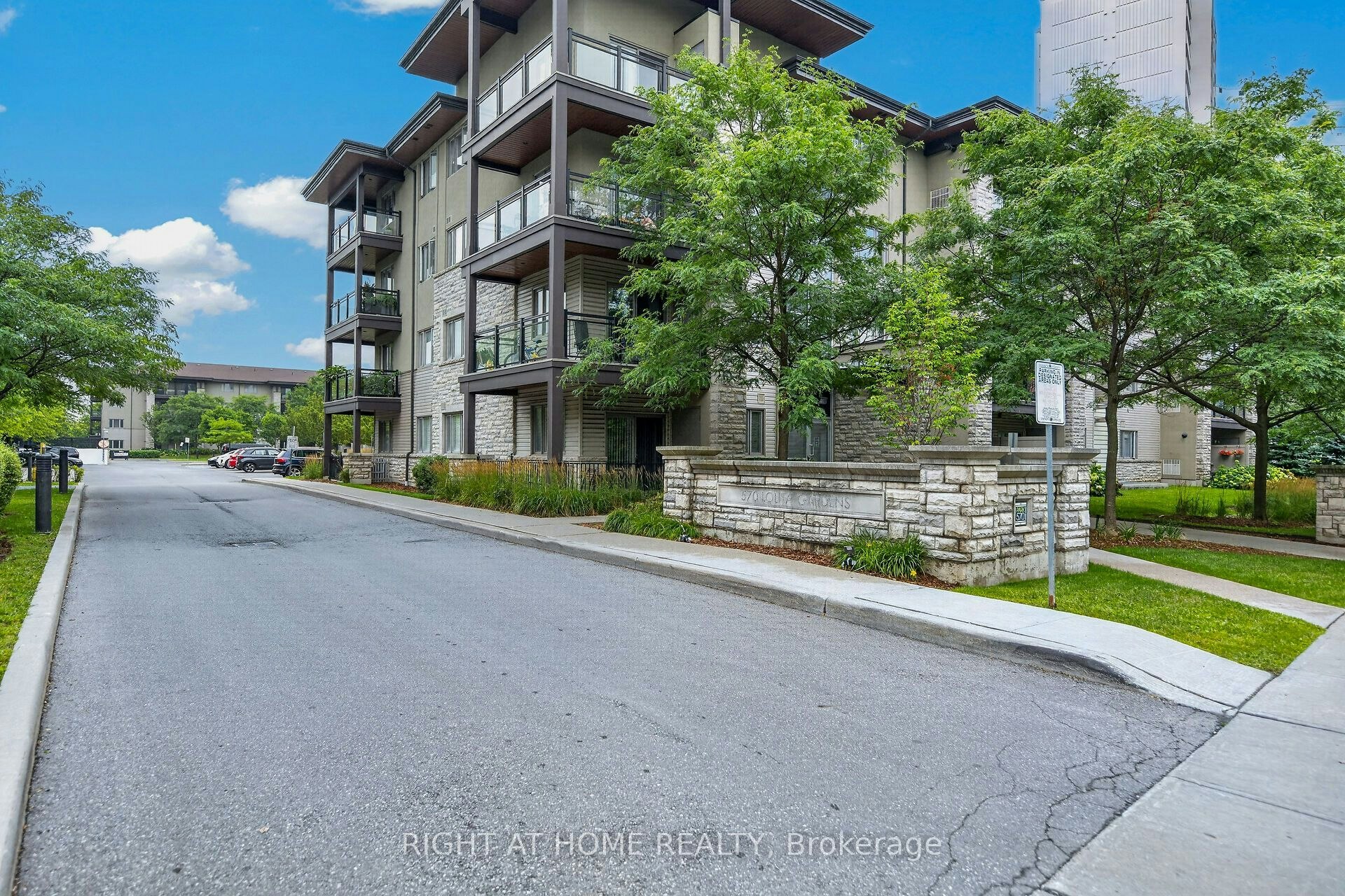 430-570 Lolita Gardens, Mississauga, ON, L5A 0A1 - 6