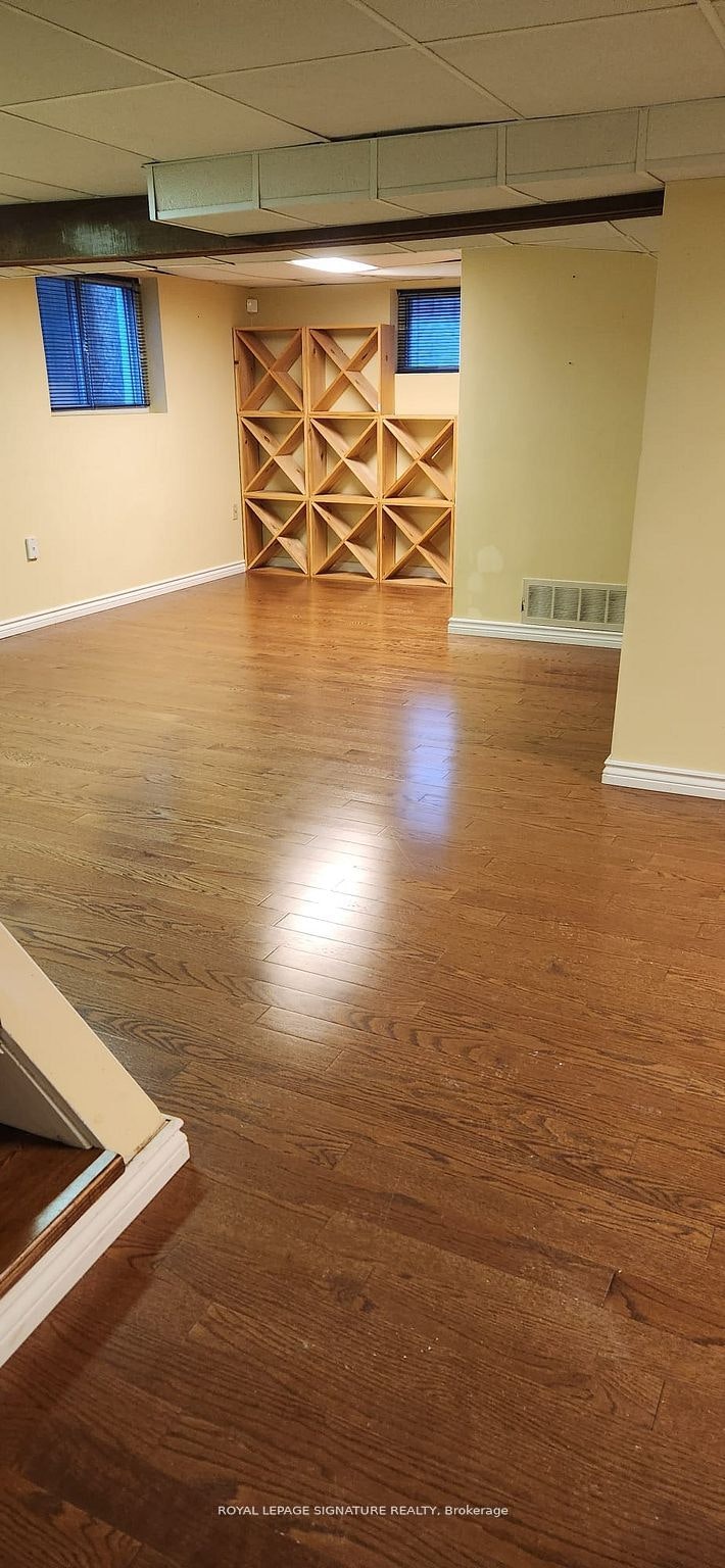 Lower-9 Mohawk Avenue, Mississauga, ON, L5G 3R5 - 7