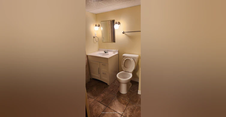 Lower-9 Mohawk Avenue, Mississauga, ON, L5G 3R5 - 11