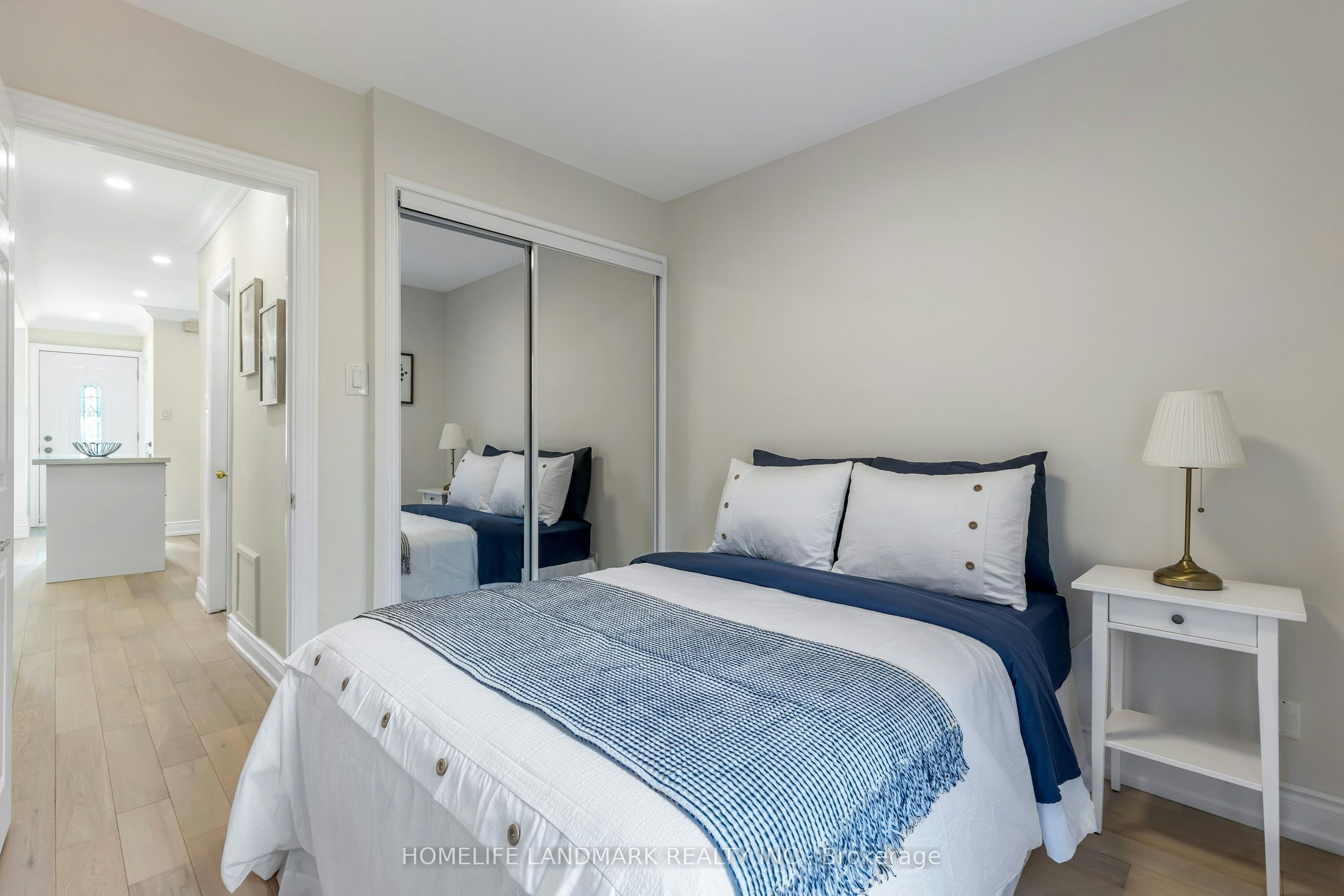 34 Ringley Avenue, Toronto, ON, M8Y 1P1 - 14