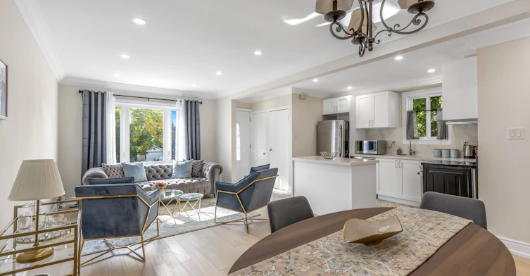 34 Ringley Avenue, Toronto, ON, M8Y 1P1 - 2