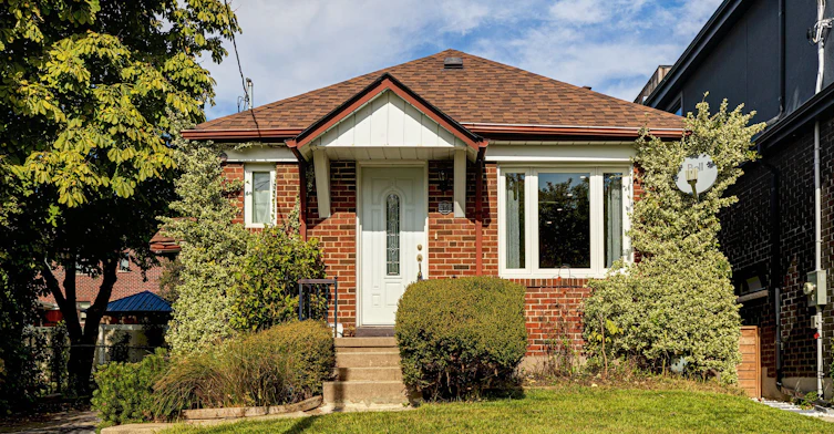34 Ringley Avenue, Toronto, ON, M8Y 1P1 - 22
