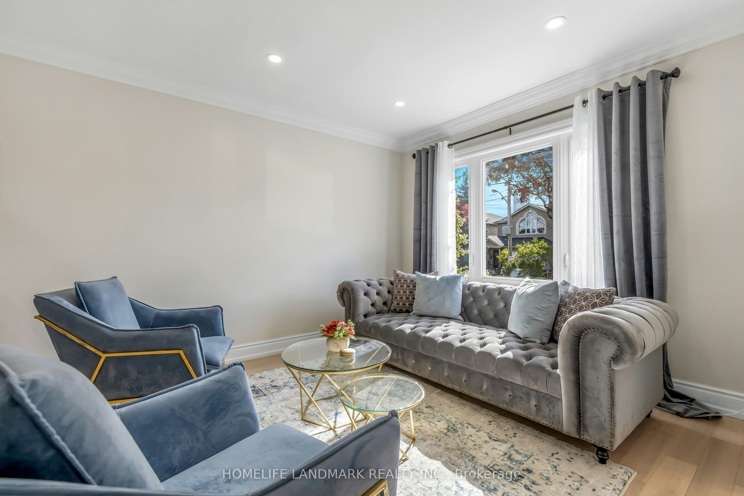 34 Ringley Avenue, Toronto, ON, M8Y 1P1 - 6