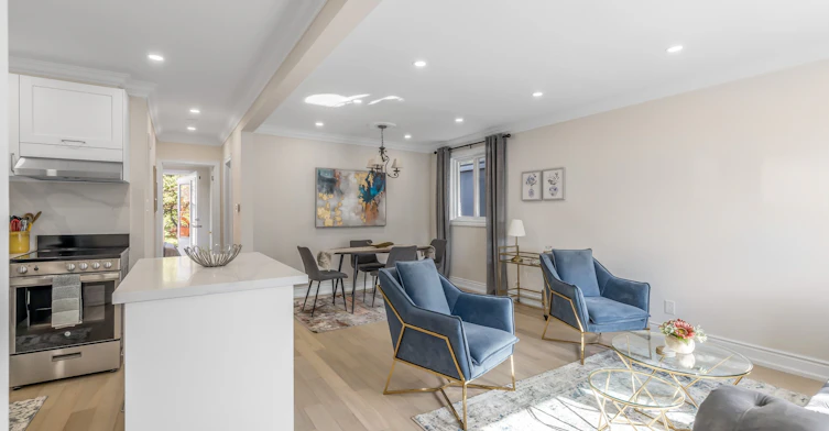 34 Ringley Avenue, Toronto, ON, M8Y 1P1 - 4