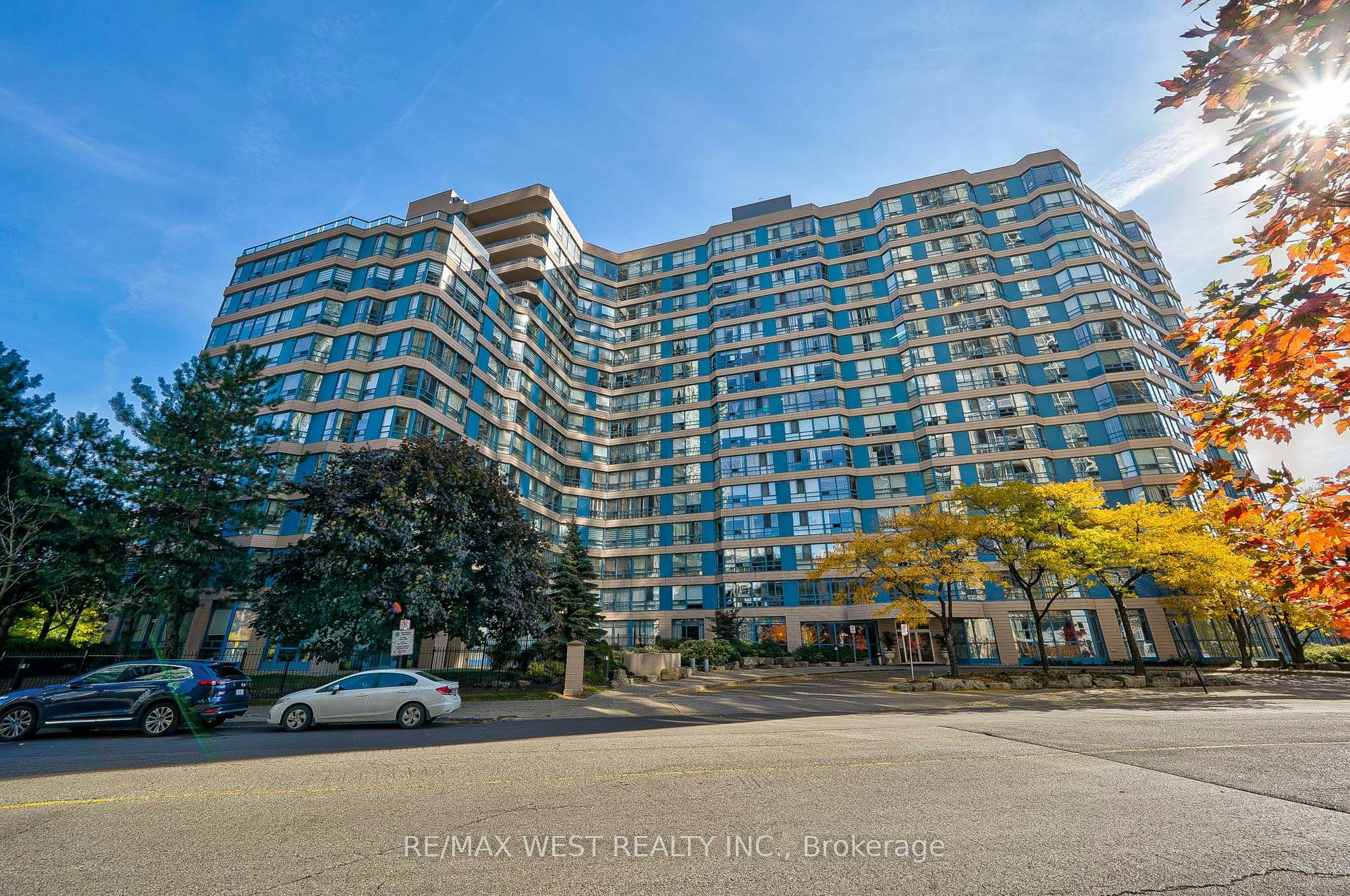 503-250 Webb Drive, Mississauga, ON, L5B 3Z4