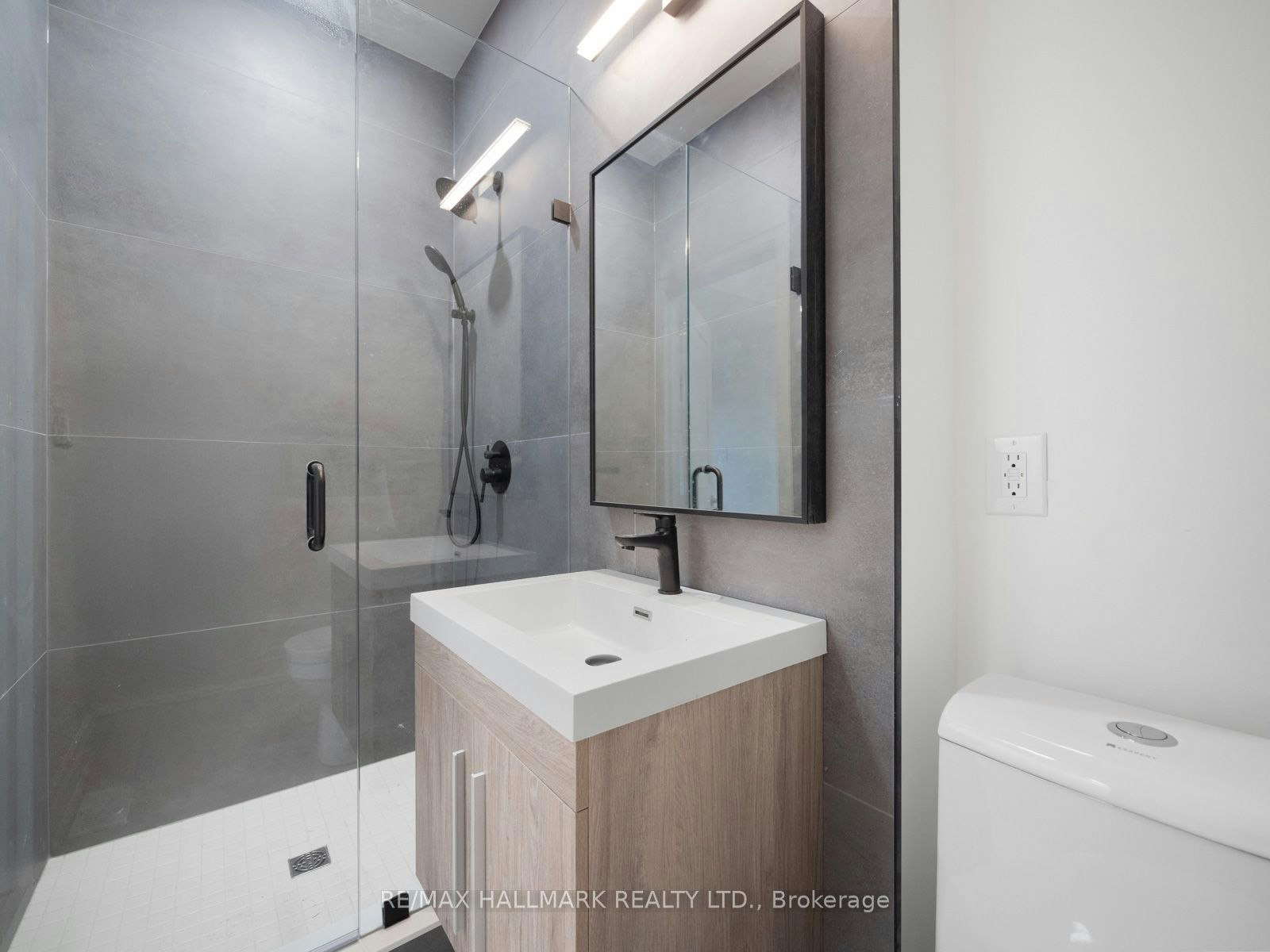 Unit 3-547 Indian Road, Toronto, ON, M6P 2B9 - 30