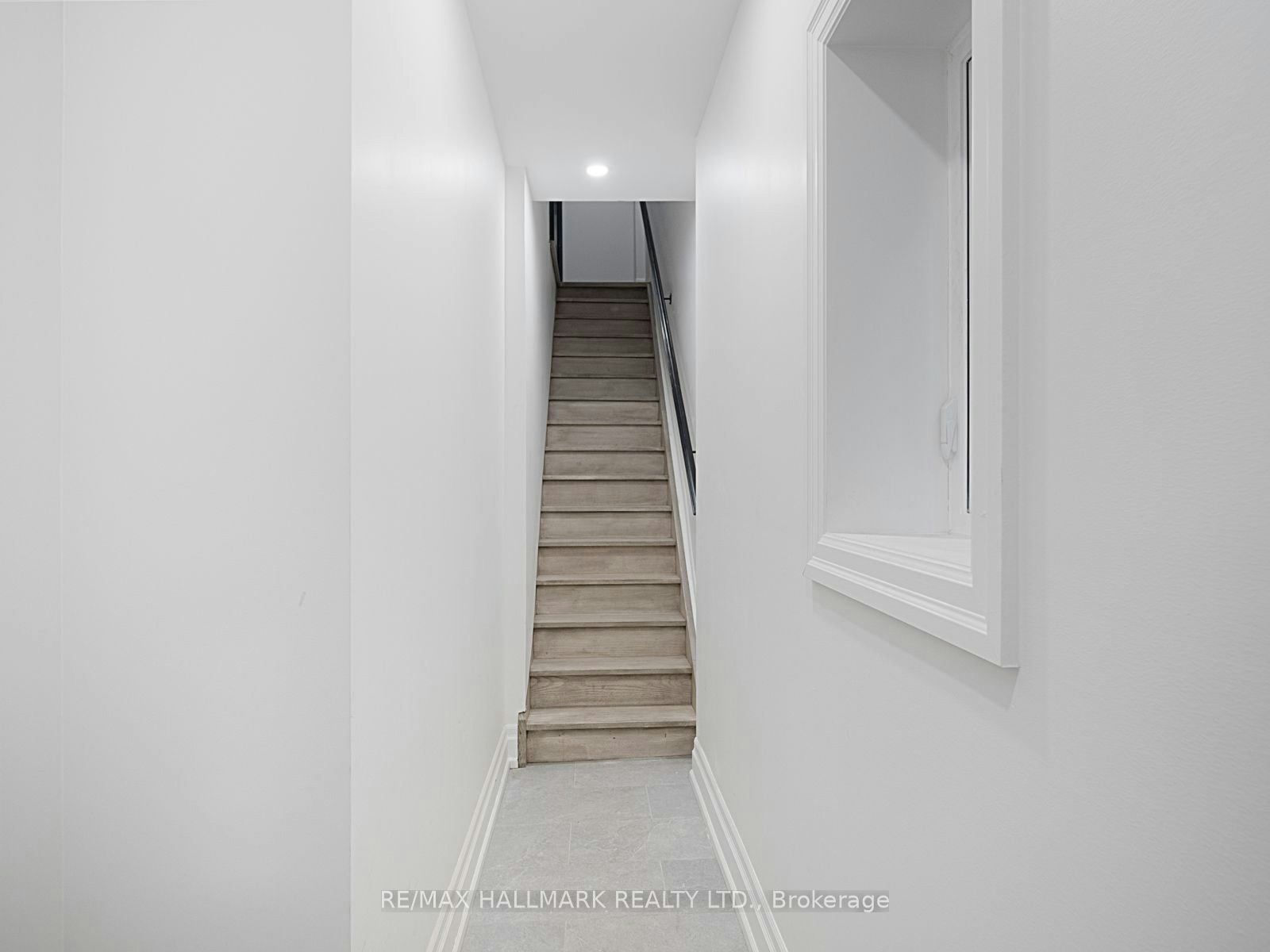 Unit 3-547 Indian Road, Toronto, ON, M6P 2B9 - 3