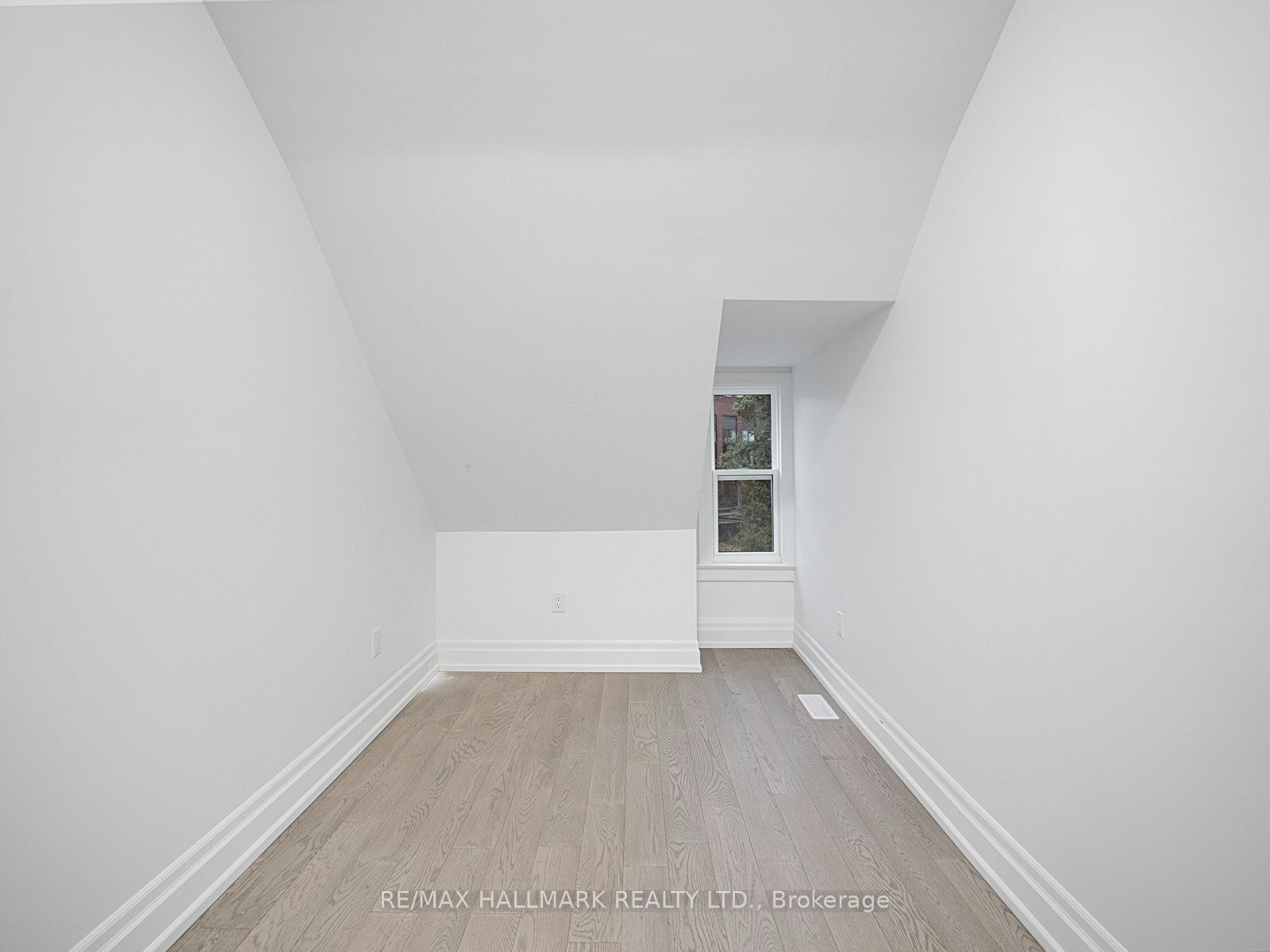 Unit 3-547 Indian Road, Toronto, ON, M6P 2B9 - 25