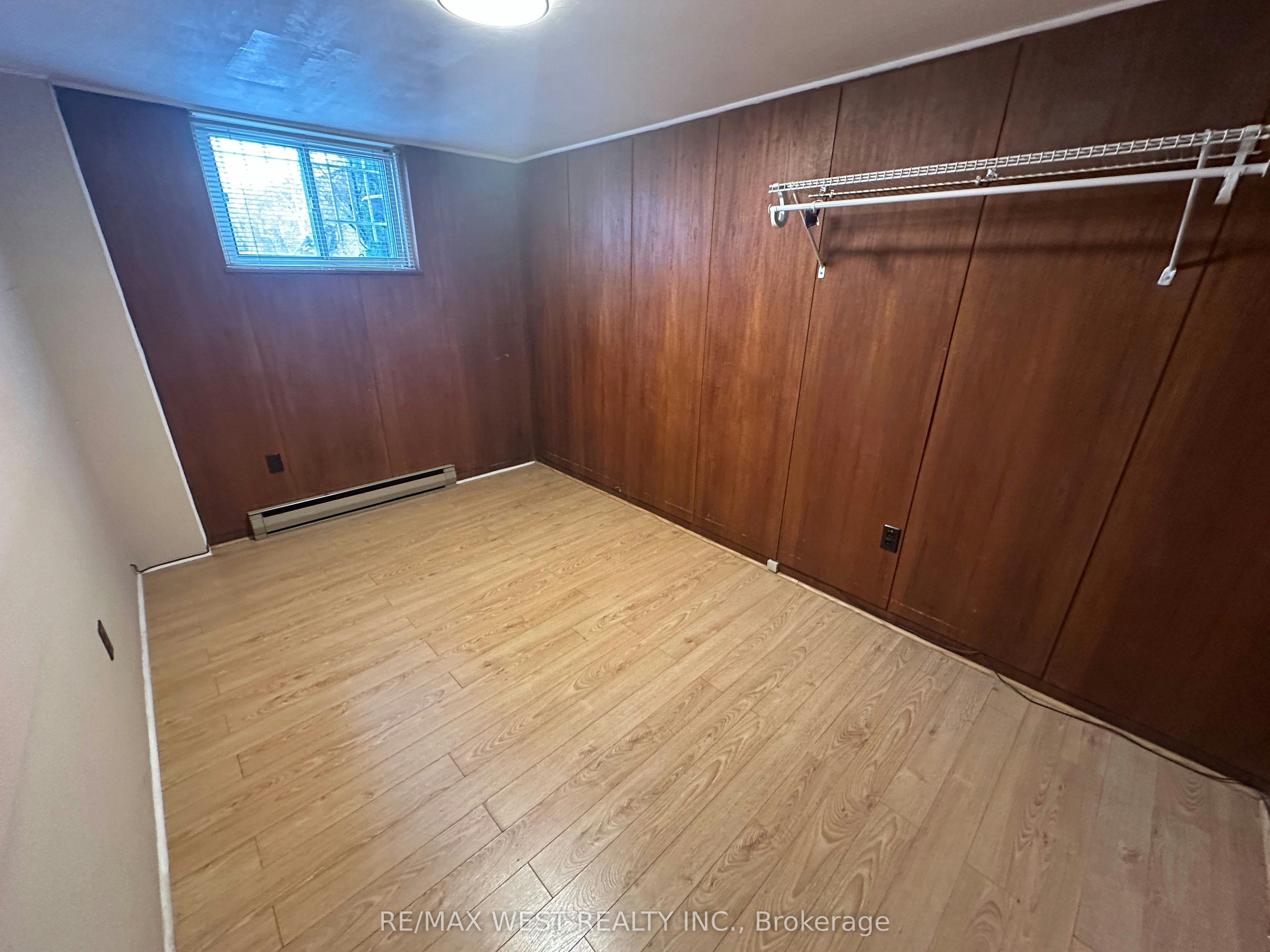 Lower-28 Snider Avenue, Toronto, ON, M6E 4R9 - 9