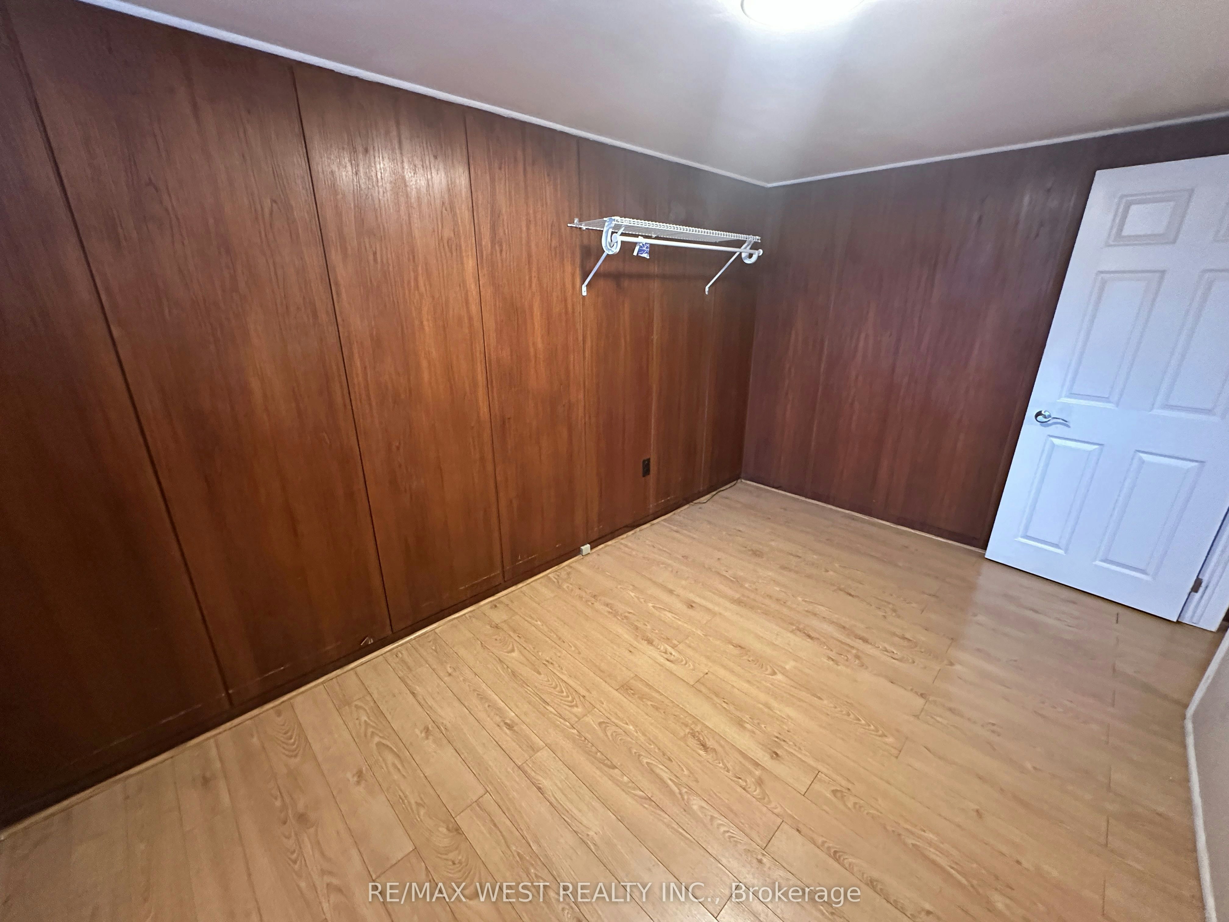 Lower-28 Snider Avenue, Toronto, ON, M6E 4R9 - 12