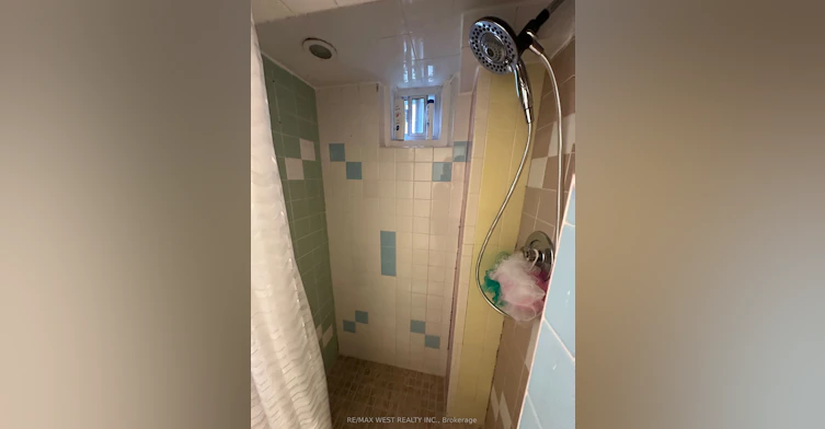 Lower-28 Snider Avenue, Toronto, ON, M6E 4R9 - 14