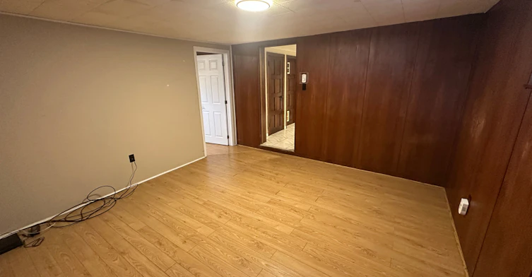 Lower-28 Snider Avenue, Toronto, ON, M6E 4R9 - 7