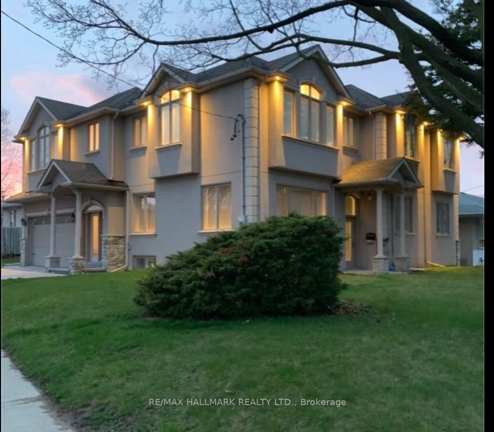 6 Griggsden Avenue, Toronto, ON, M9P 2Z5