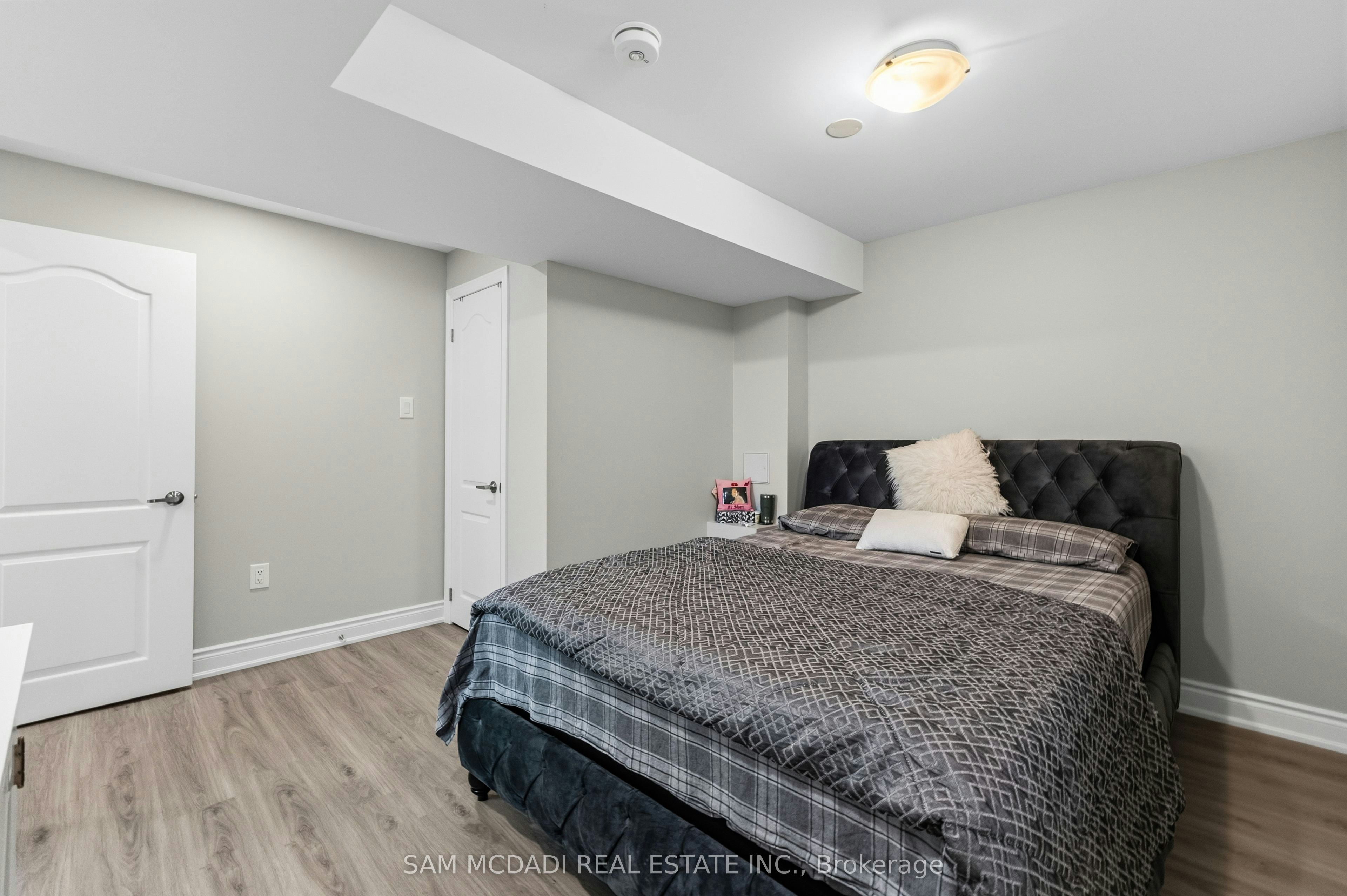 BSMT-1220 Field Drive, Milton, ON, L9T 6G4 - 12