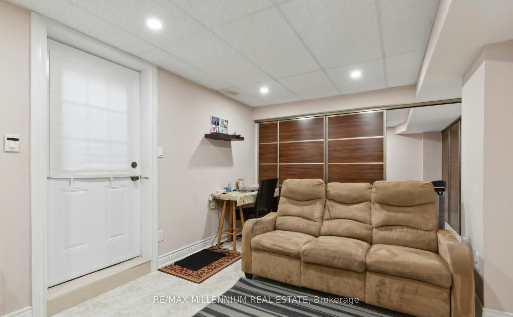 Basement-5687 Goldenbrook Drive, Mississauga, ON, L5M 3W5 - 3