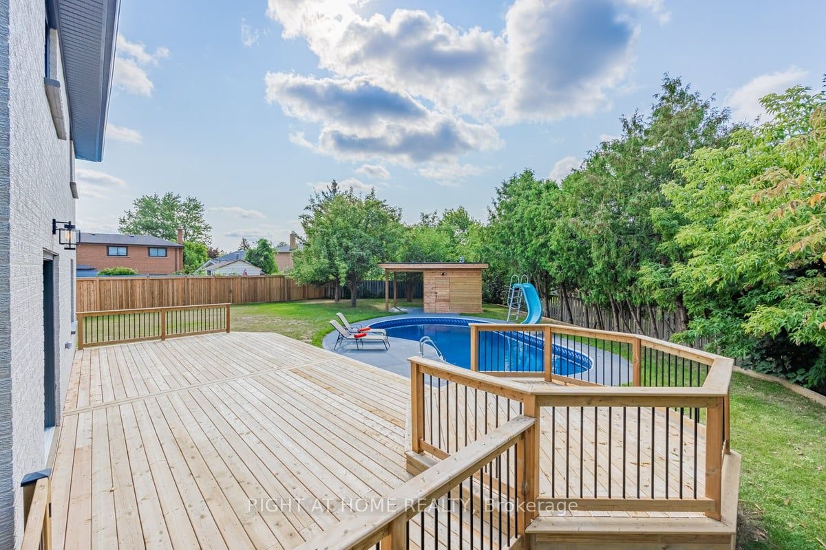 690 Hillman Crescent, Mississauga, ON, L4Y 2H9 - 23