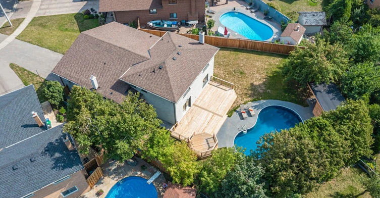 690 Hillman Crescent, Mississauga, ON, L4Y 2H9