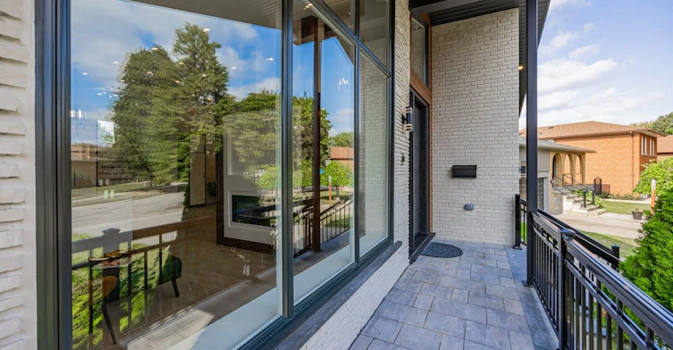 690 Hillman Crescent, Mississauga, ON, L4Y 2H9 - 3