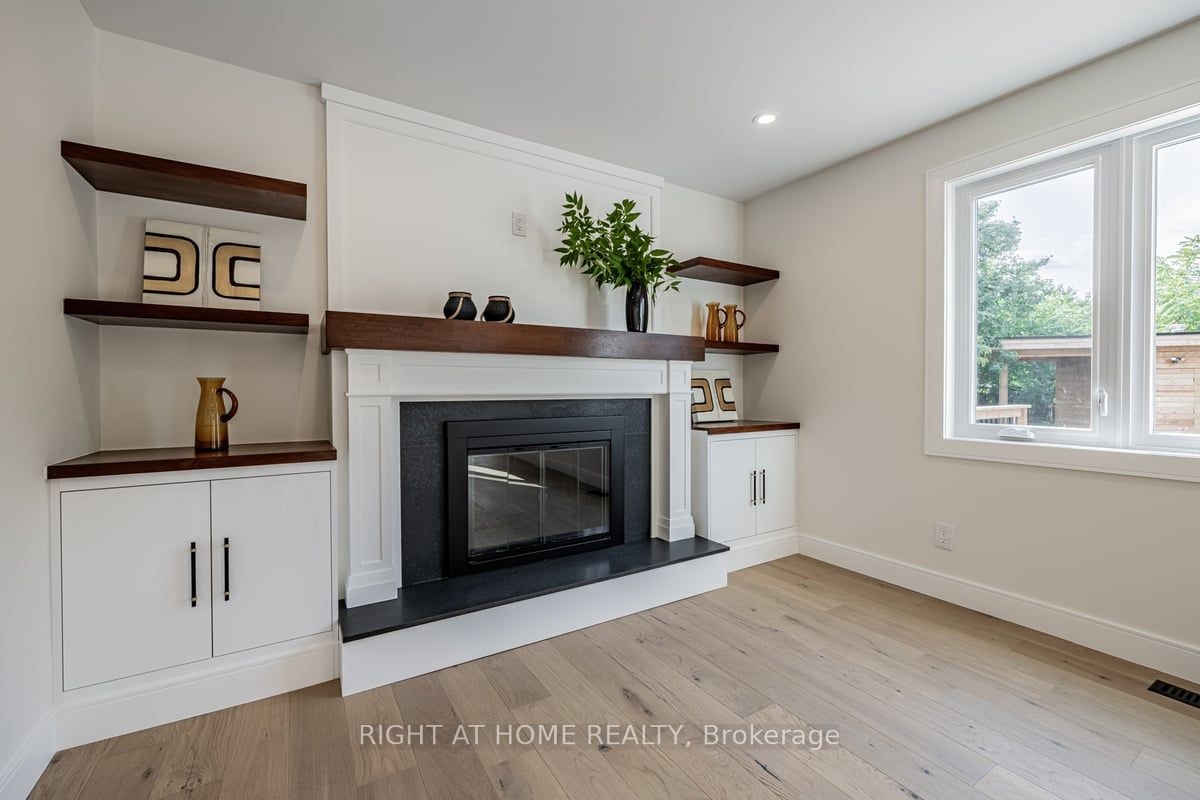 690 Hillman Crescent, Mississauga, ON, L4Y 2H9 - 13