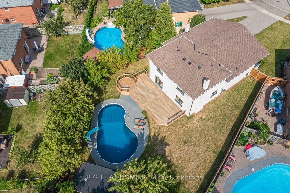 690 Hillman Crescent, Mississauga, ON, L4Y 2H9 - 24