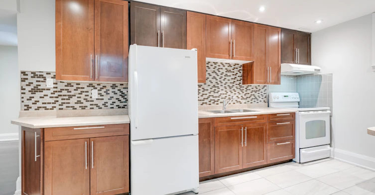 5674 Whitehorn Avenue E, Mississauga, ON, L5V 2A9 - 3