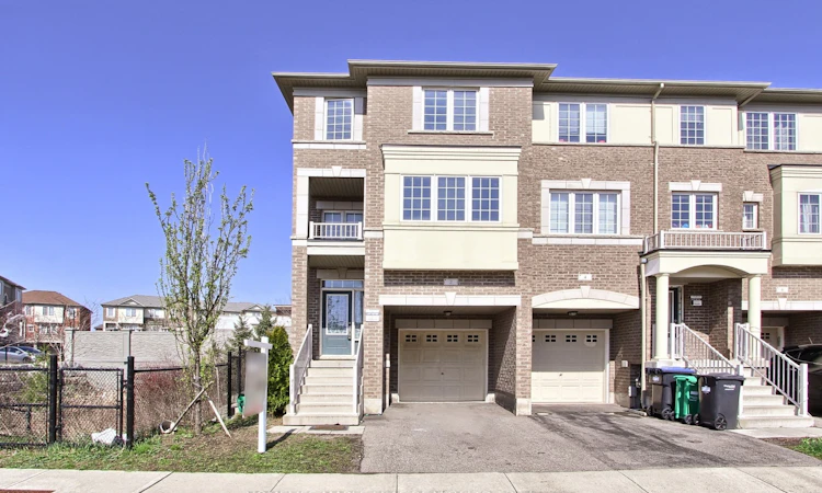 2 Cedarland Road E