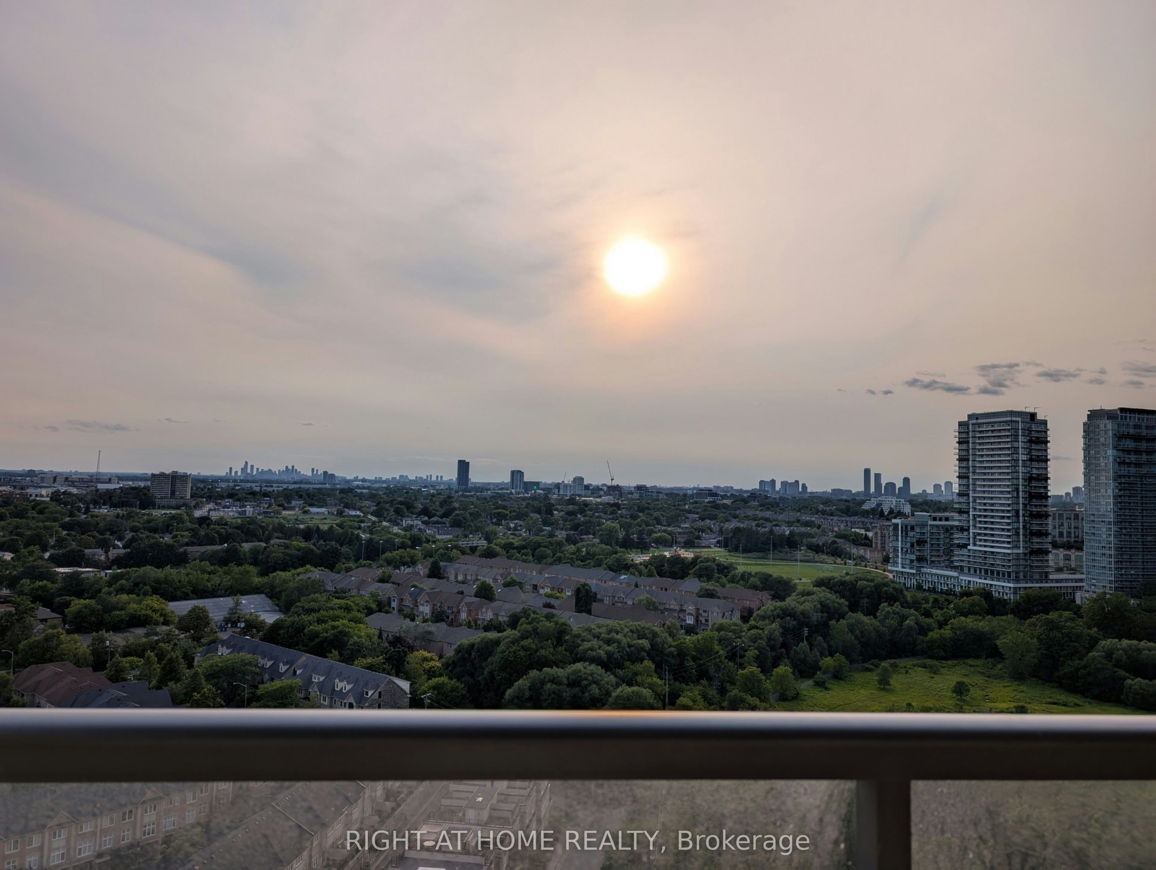 2002-15 Legion Road, Toronto, ON, M8V 0A9 - 6