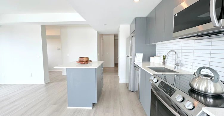 521-3385 Dundas Street W, Toronto, ON, M6S 2S2 - 3