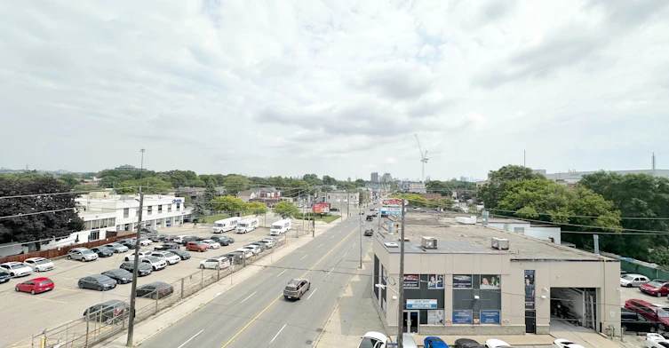 521-3385 Dundas Street W, Toronto, ON, M6S 2S2 - 13