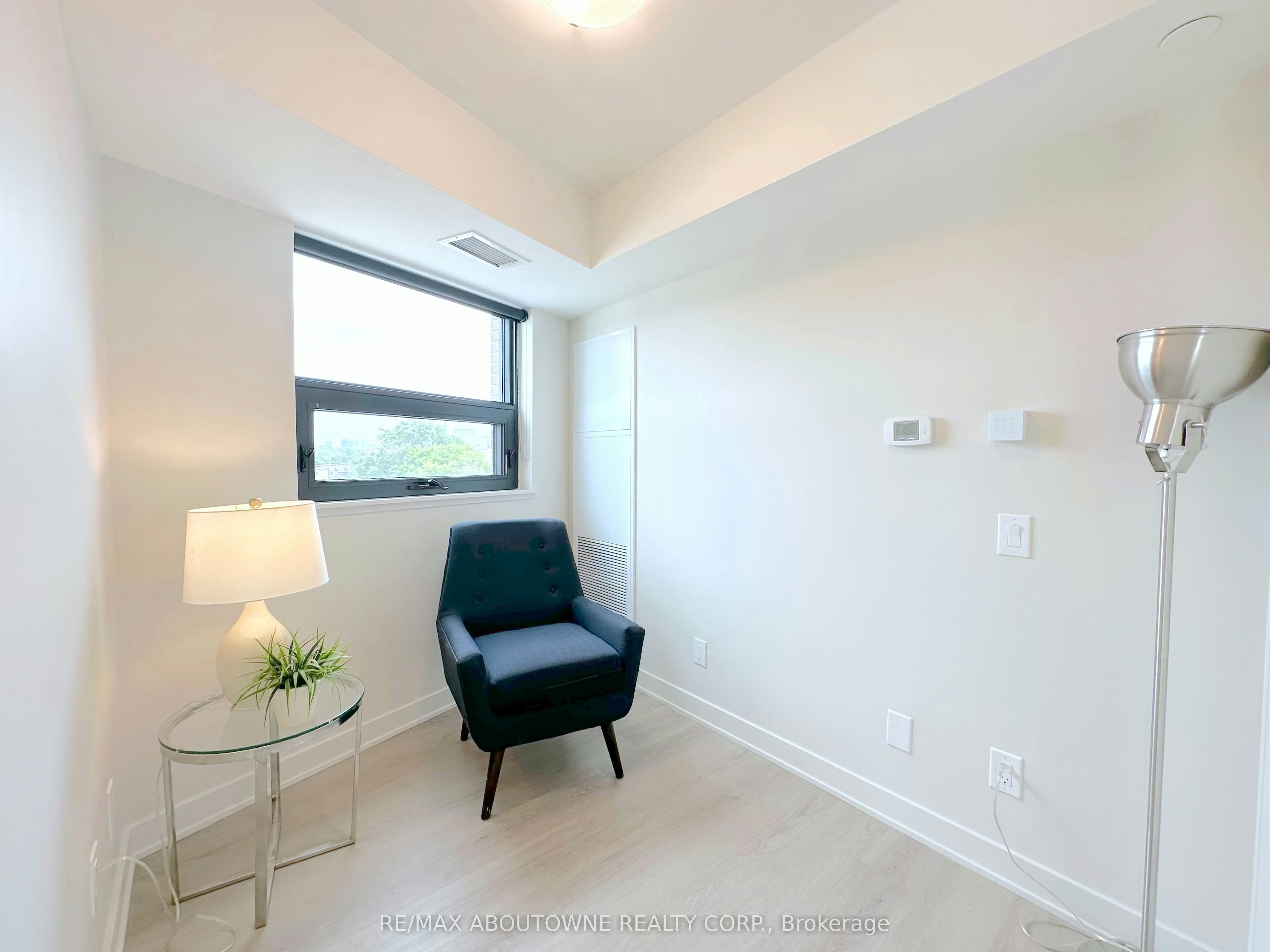 521-3385 Dundas Street W, Toronto, ON, M6S 2S2 - 7