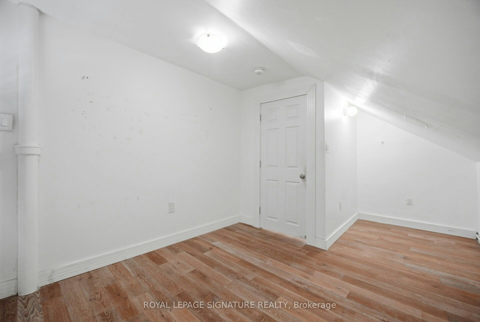 3331 Dundas Street W, Toronto, ON, M6P 2A6 - 23